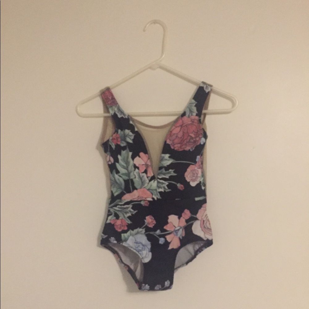 Lucky Leo “sway” print ballet leotard